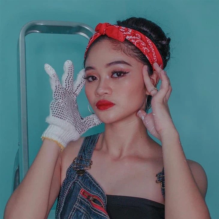 Kerchief Head Scarf
